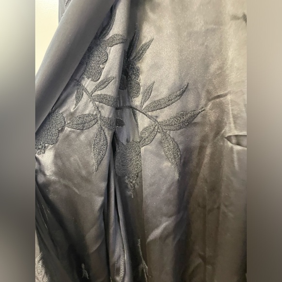 NWT Johnny Was|| SILK CHARMEUSE EMBROIDERED ROBE/KIMONO size large - Picture 16 of 16